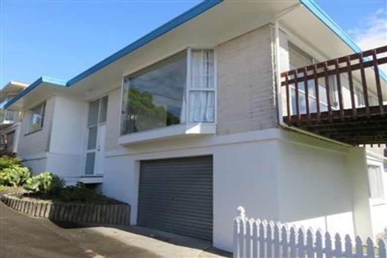 Photo of property in 2/139a Mokoia Road, Birkenhead, Auckland, 0626