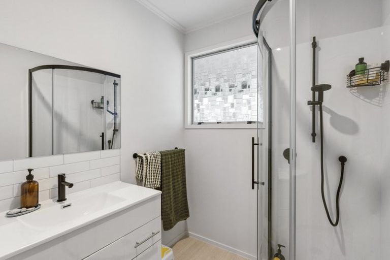 Photo of property in 14 Cypress Grove, Paraparaumu, 5032