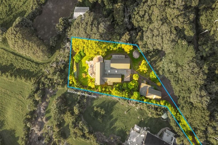 Photo of property in 28 Edwin Mitchelson Road, Muriwai, Waimauku, 0881