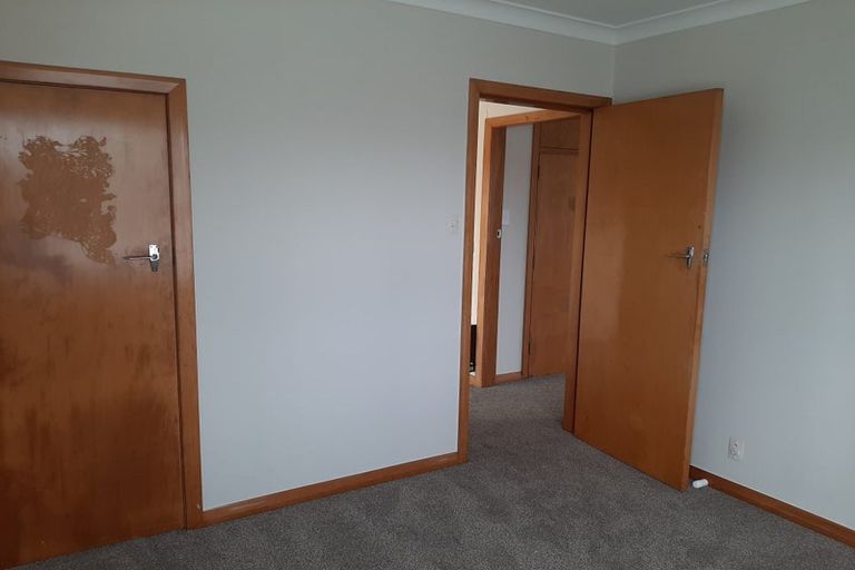Photo of property in 15 Brett Place, Takaro, Palmerston North, 4412