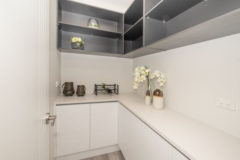 Photo of property in 133a Sunset Road, Totara Vale, Auckland, 0632