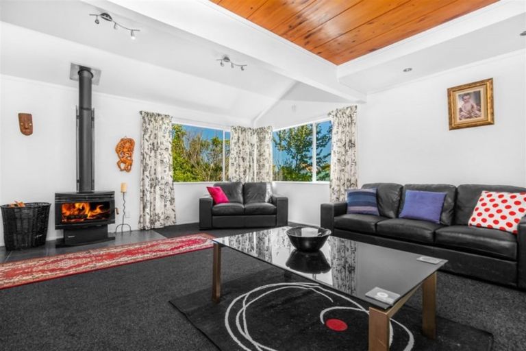 Photo of property in 18 Hoylake Place, Wattle Downs, Auckland, 2103