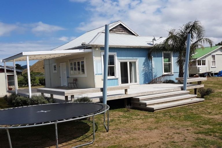 Photo of property in 22a Rangiuia Road, Tolaga Bay, 4077