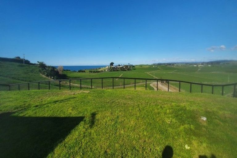 Photo of property in 32c Pokare Road, Pukehina, Te Puke, 3186