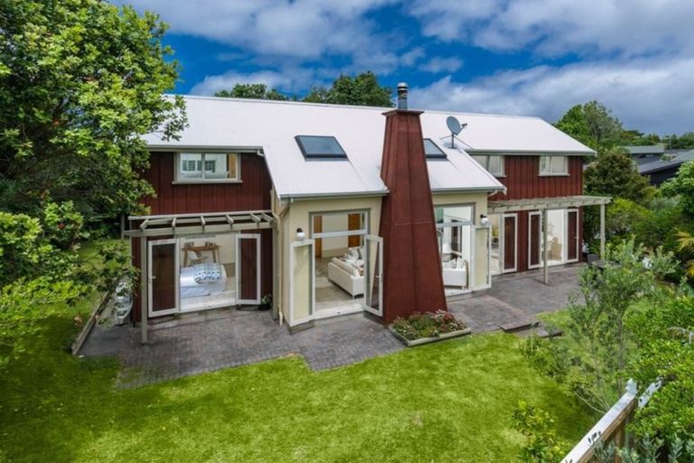 Photo of property in 10a Shiloh Way, Greenhithe, Auckland, 0632