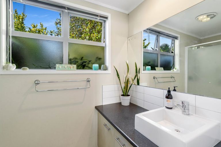 Photo of property in 30 Windsor Drive, Tairua, 3508