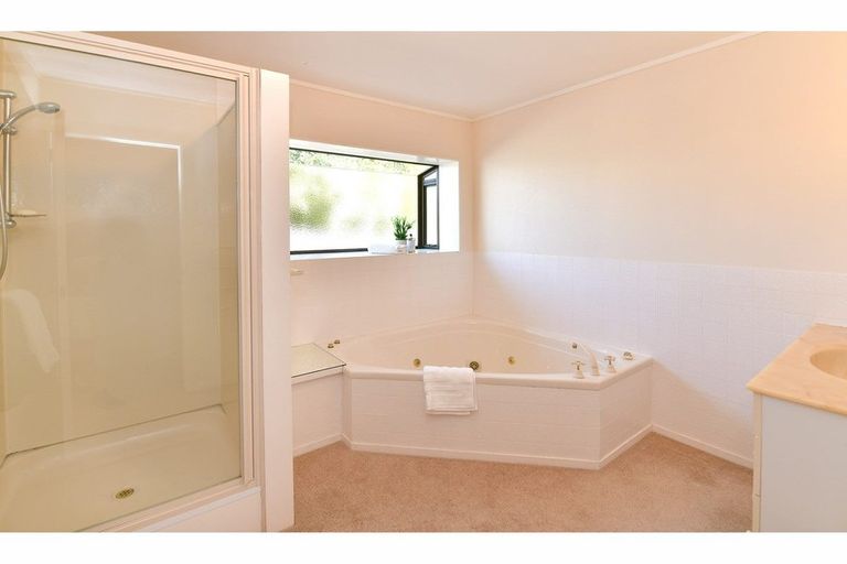 Photo of property in 6b Moenui Avenue, Orewa, 0931