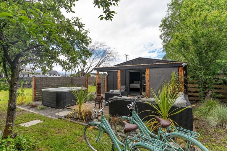Photo of property in 2 Daniel Street, Martinborough, 5711