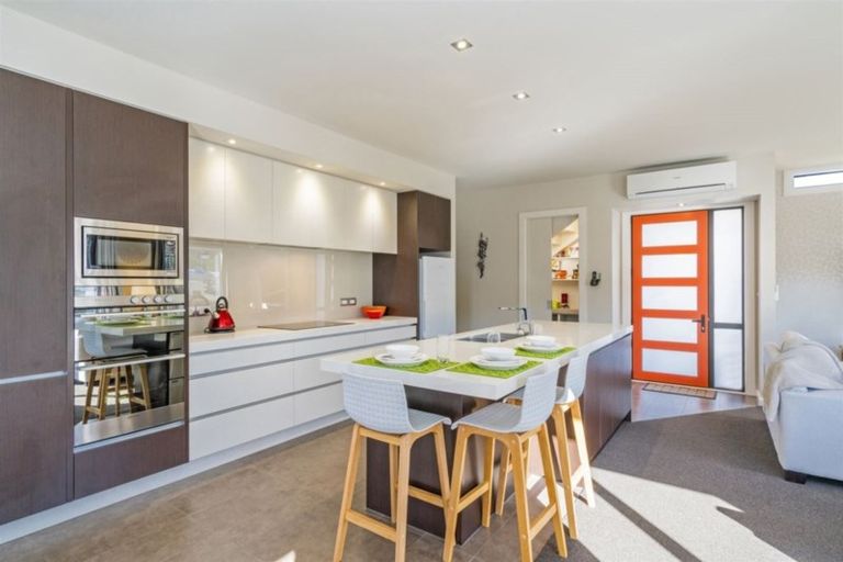 Photo of property in 6 Centennial Drive, Whitianga, 3510