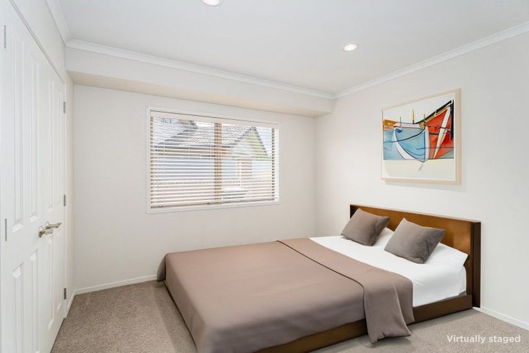 Photo of property in 20 Waitotara Way, Whitianga, 3510