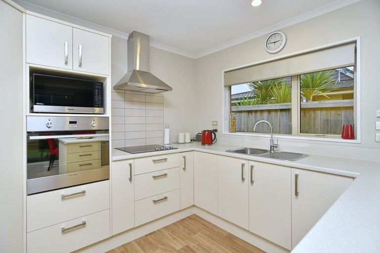 Photo of property in 3 Reeves Road, Rangiora, 7400