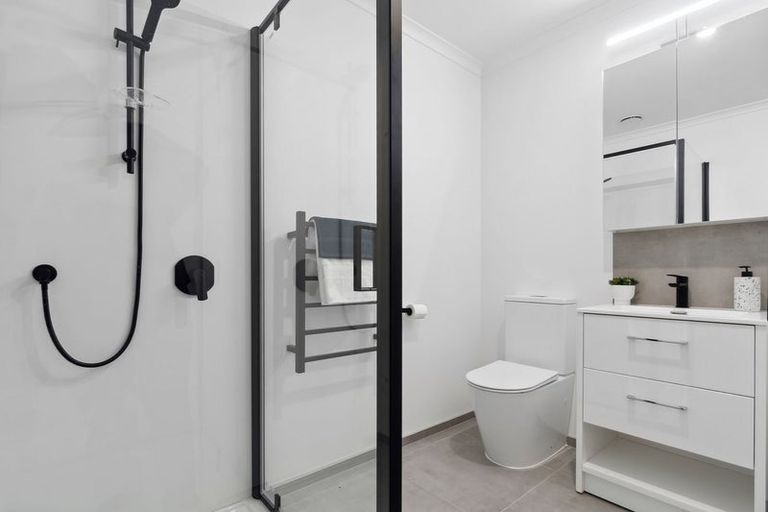 Photo of property in 84 Druces Road, Wiri, Auckland, 2104