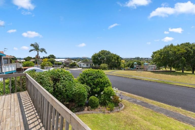 Photo of property in 40 Marendellas Drive, Bucklands Beach, Auckland, 2014