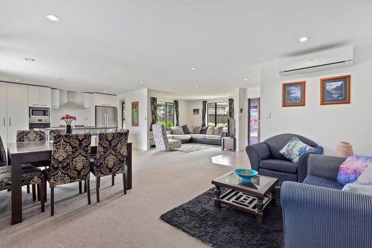 Photo of property in 10 Barwick Place, Huntington, Hamilton, 3210