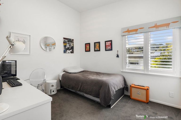 Photo of property in 42 Lohia Street, Khandallah, Wellington, 6035