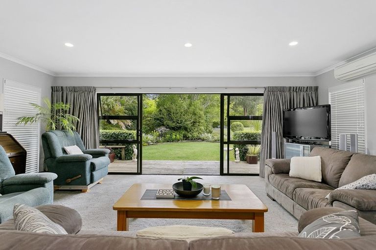 Photo of property in 201 Gillespie Place, Acacia Bay, Taupo, 3385