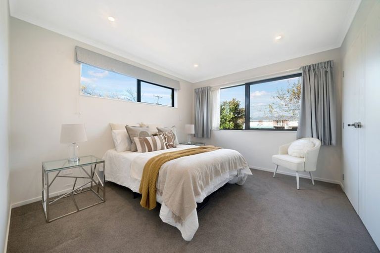 Photo of property in 439a West Coast Road, Glen Eden, Auckland, 0602