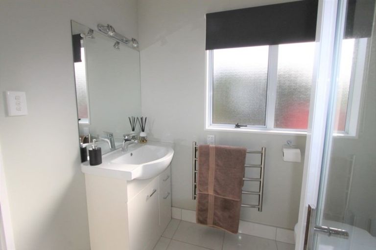 Photo of property in 15 Robinson Terrace, Rangatira Park, Taupo, 3330