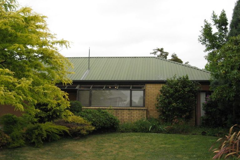 Photo of property in 23 Derenzy Place, Avonhead, Christchurch, 8042