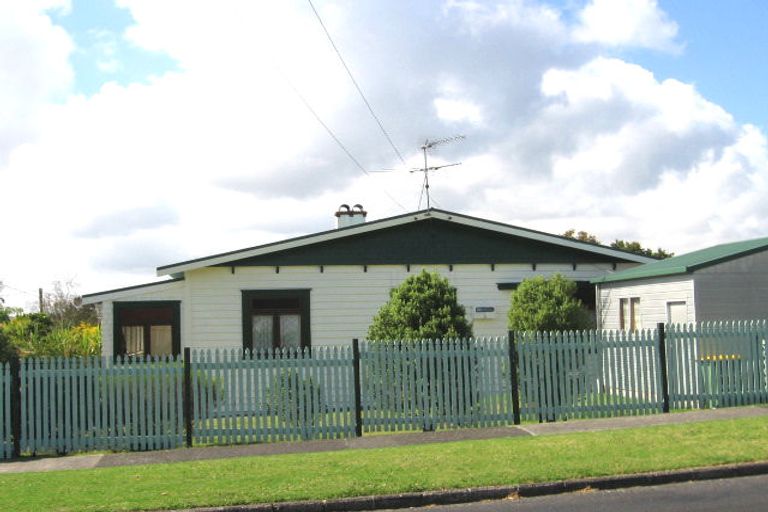 Photo of property in 6/27 Nikau Street, New Lynn, Auckland, 0600