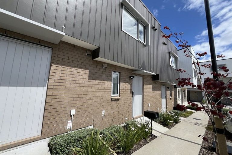 Photo of property in 6 Ngae Place, Mangere East, Auckland, 2024