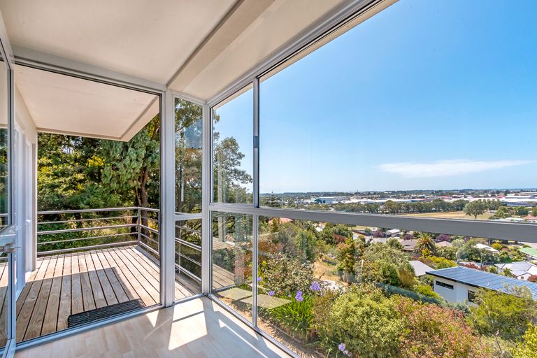 Photo of property in 3 Huntlywood Terrace, Hillsborough, Christchurch, 8022