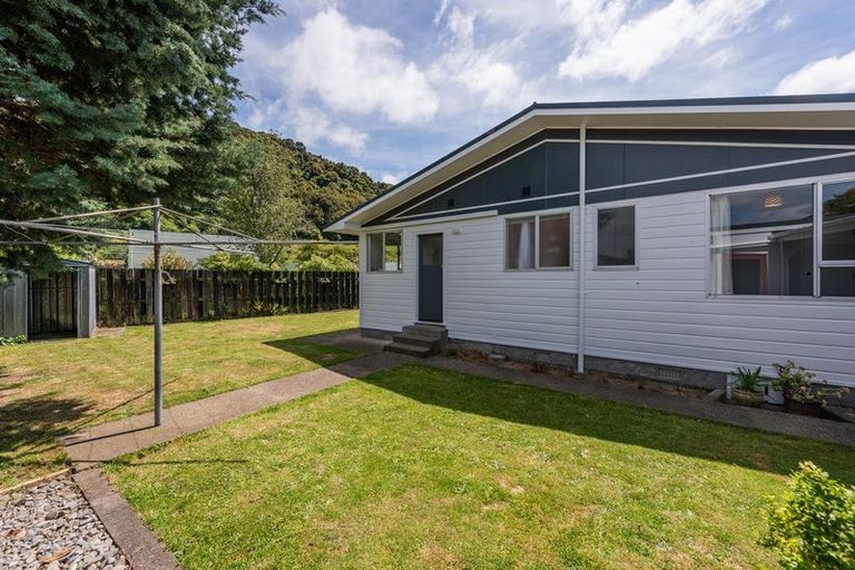 Photo of property in 39b Tacoma Drive, Totara Park, Upper Hutt, 5018