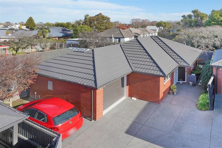 Photo of property in 2/17 Field Terrace, Upper Riccarton, Christchurch, 8041