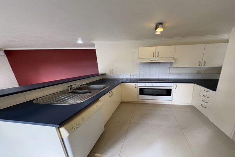 Photo of property in 2a Charlenne Close, Ranui, Auckland, 0612