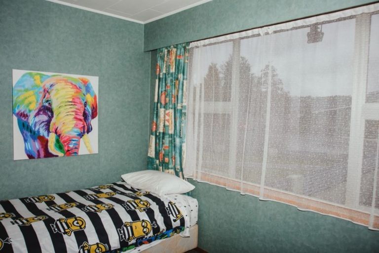 Photo of property in 122 Ashworth Street, Alexandra, 9320