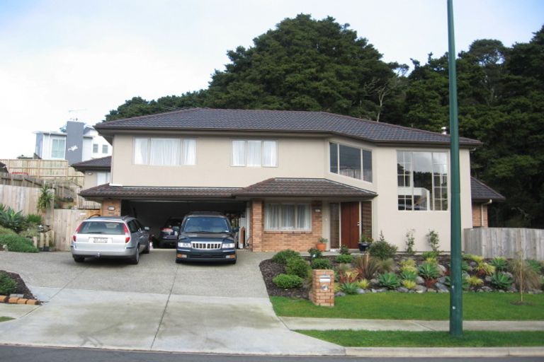 Photo of property in 6 Nita Place, The Gardens, Auckland, 2105