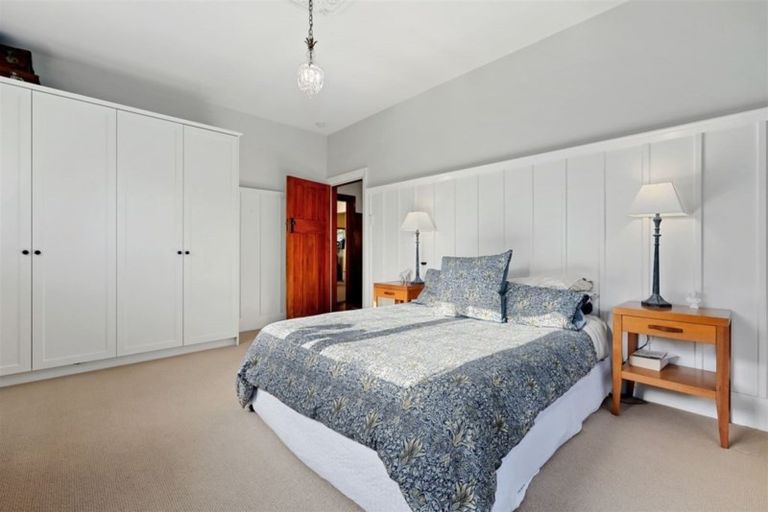 Photo of property in 33 Ngaio Street, Saint Martins, Christchurch, 8022