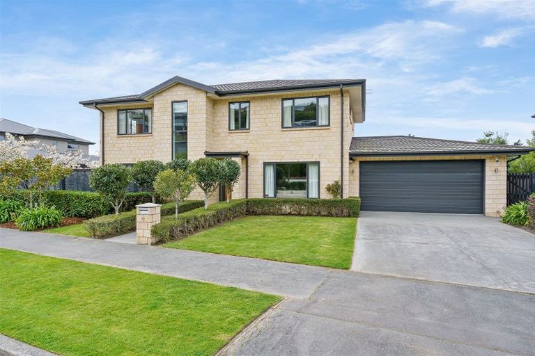 Photo of property in 41 Pentonville Close, Westmorland, Christchurch, 8025