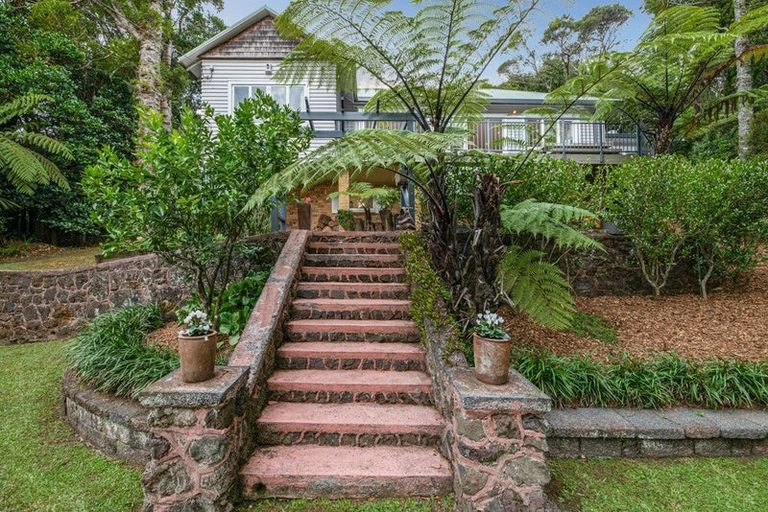 Photo of property in 10 Westridge Road, Titirangi, Auckland, 0604