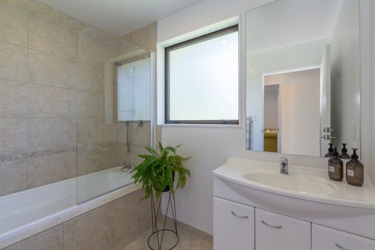 Photo of property in 1/1132 West Coast Road, West Melton, Christchurch, 7676