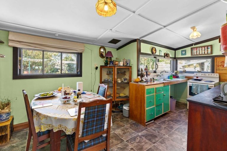 Photo of property in 13 Beach Street, Tangimoana, 4822