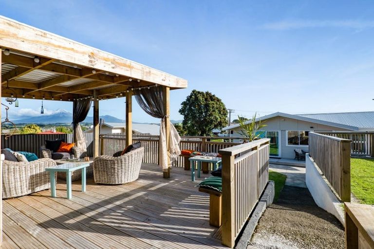 Photo of property in 19 Clearmont Crescent, Blagdon, New Plymouth, 4310