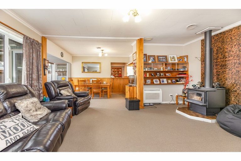 Photo of property in 11 Pannell Avenue, Wainoni, Christchurch, 8061