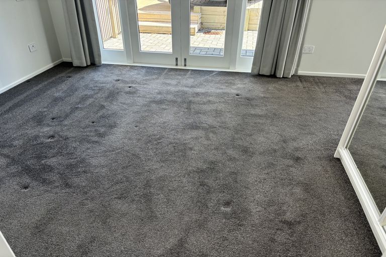 Photo of property in 19 Taupo Street, Green Bay, Auckland, 0604