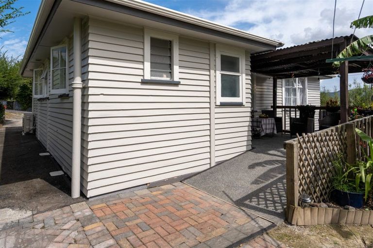 Photo of property in 45 Johnston Road, Kawakawa, 0210