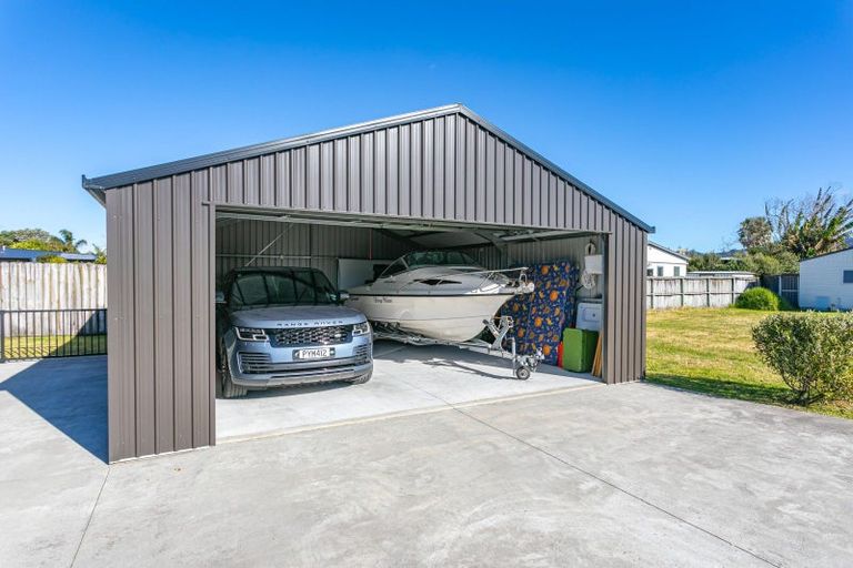 Photo of property in 40 Tairua Palms Place, Tairua, 3508