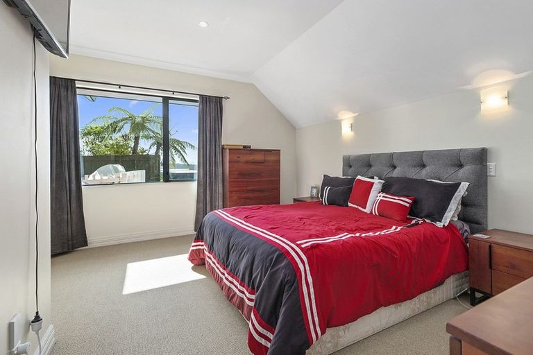 Photo of property in 10 Zetland Street, Highbury, Wellington, 6012