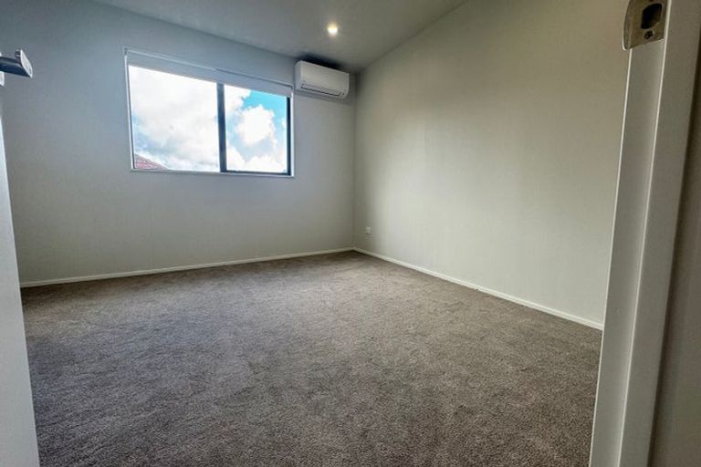 Photo of property in 7/25 Vodanovich Road, Te Atatu South, Auckland, 0610