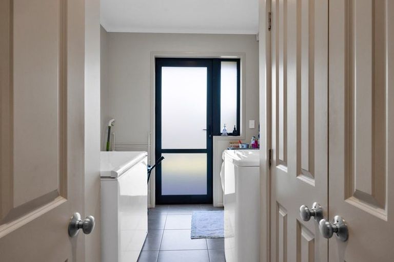 Photo of property in 274 Richmond Road, Lepperton, New Plymouth, 4373