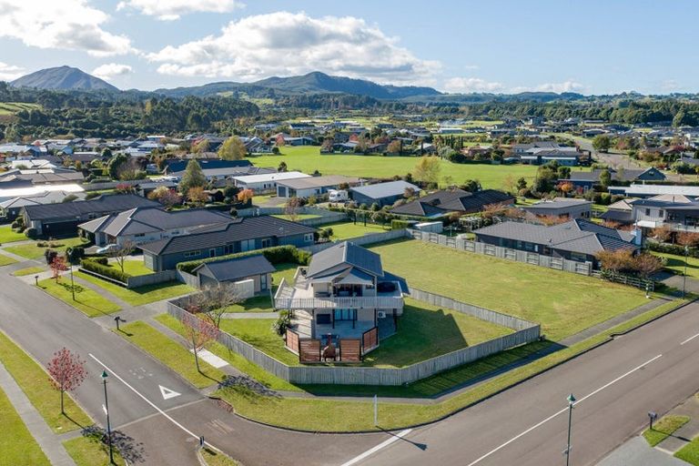 Photo of property in 136 Lisland Drive, Kinloch, Taupo, 3377