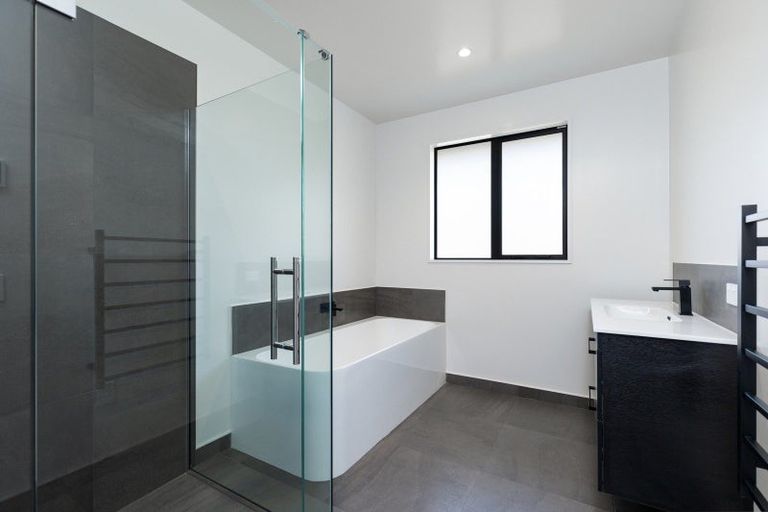 Photo of property in 16 Louden Place, Wakefield, 7025