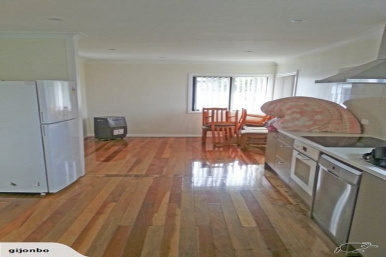 Photo of property in 10 Norval Road, Henderson, Auckland, 0610