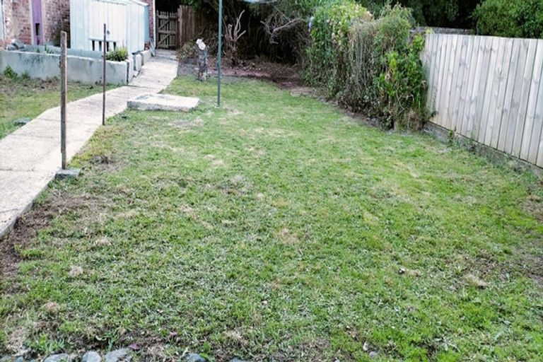 Photo of property in 23 Woodhaugh Street, Woodhaugh, Dunedin, 9010