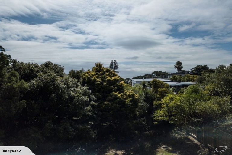 Photo of property in 3a Park Rise, Campbells Bay, Auckland, 0630