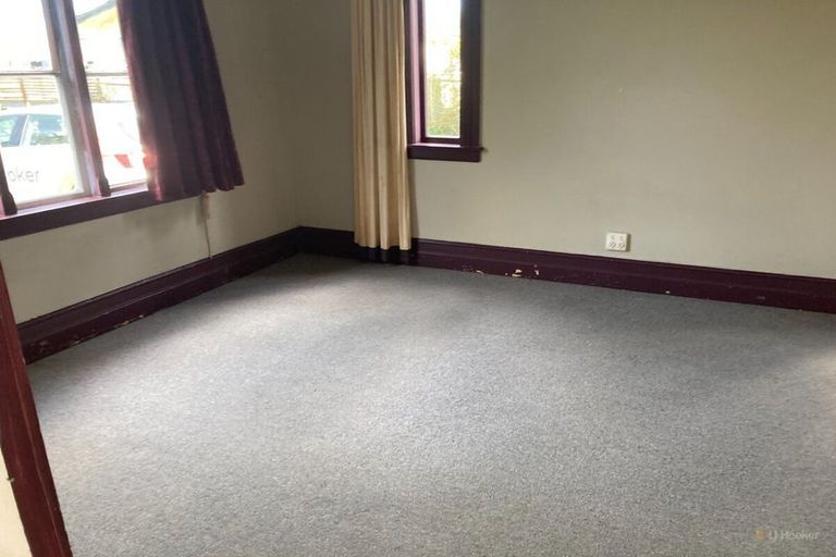 Photo of property in 52 Timaru Road, Waimate, 7924
